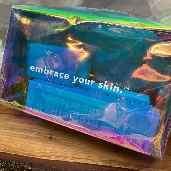 NEW!🔥TULA 4 Piece Skincare Bundle Deal - Picture 8 of 16